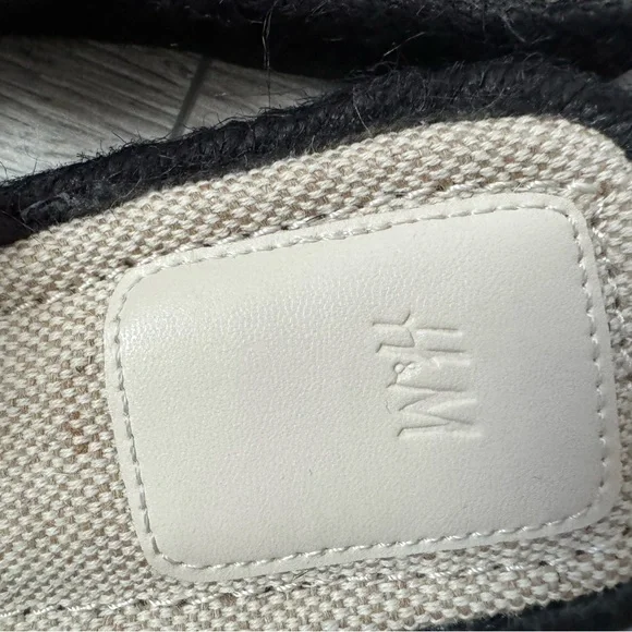 H&M Black and Cream Women's Sandals - Picture 5 of 7